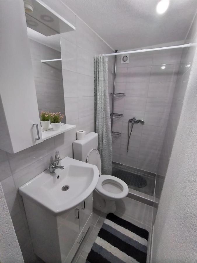 Iva Apartmani Яйце Экстерьер фото