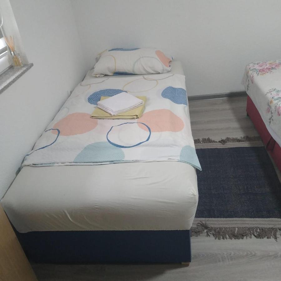 Iva Apartmani Яйце Экстерьер фото